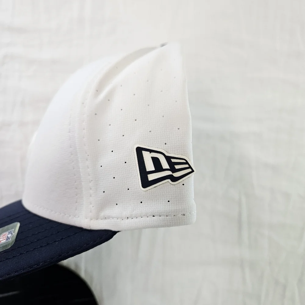 New Era Tennessee Titans NFL 9Seventy Stretch Snap Back Hat Cap White